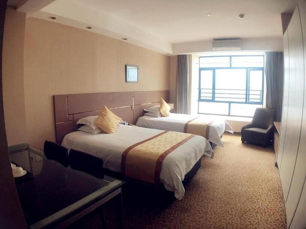 Urban Hotel Shanghai Buitenkant foto