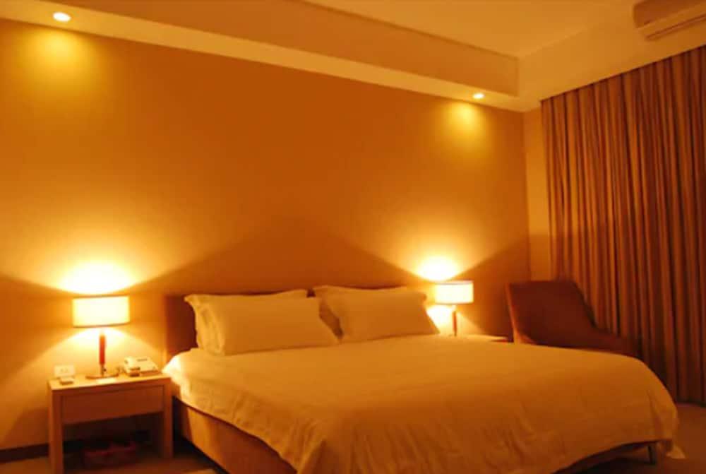 Urban Hotel Shanghai Buitenkant foto